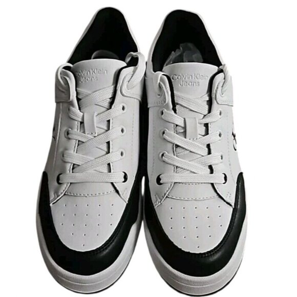 Calvin Klein Aubrie Sneaker Women's Classic Size 8 New White and Black - Picture 2 of 6